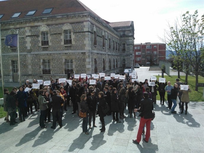 Protesta en Las Salesas por la privatización de los registros civiles