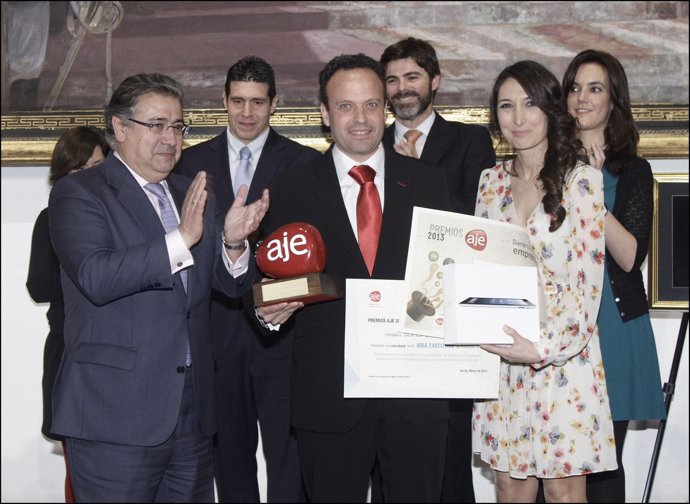 Soltel recibe el Premio AJE.