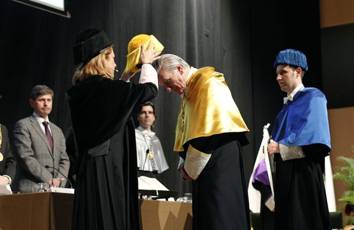 Investidura como Doctor Honoris Causa del cardiólogo Valentín Fuster.