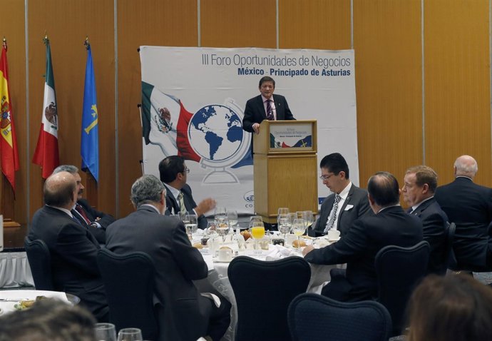 El presidente del Principado participa en el III Foro Empresa