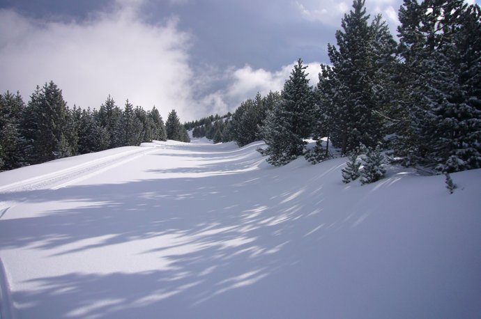 Estación del Port del Compte antes de la Semana Santa de 2013
