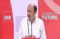 Rubalcaba responde a Merkel que a quienes se les está acabando la paciencia es a los jóvenes europeos sin empleo