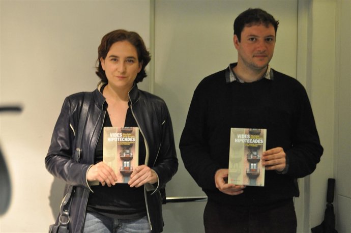 Ada Colau Y Adrià Alemany 