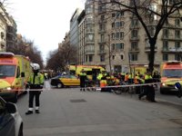 Seis peatones heridos al ser embestidos por un taxi en la Rambla de Barcelona