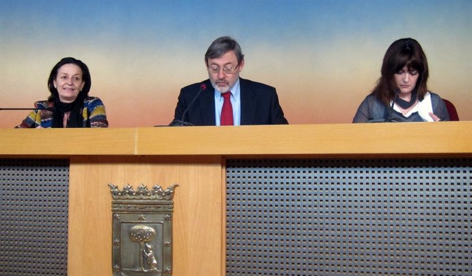 Porta, Lissavetzky y Martínez, en rueda de prensa