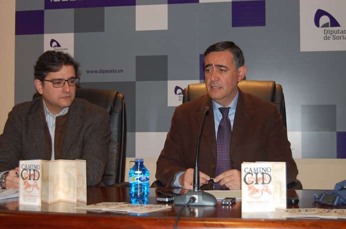 Antonio Pardo (drcha.) presenta la nueva campaña de Camino del Cid
