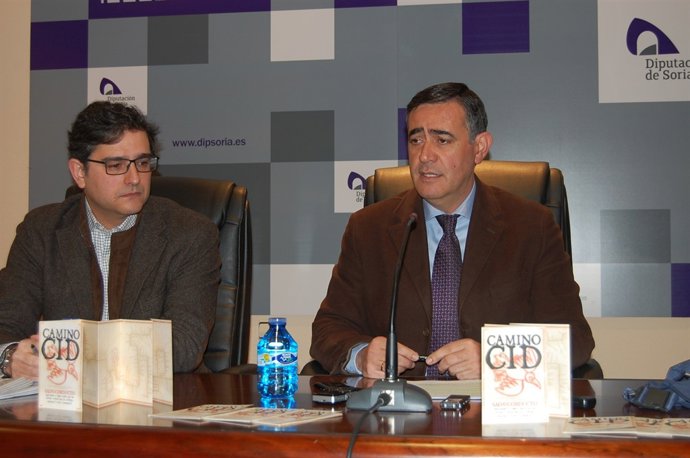 Antonio Pardo (drcha.) presenta la nueva campaña de Camino del Cid