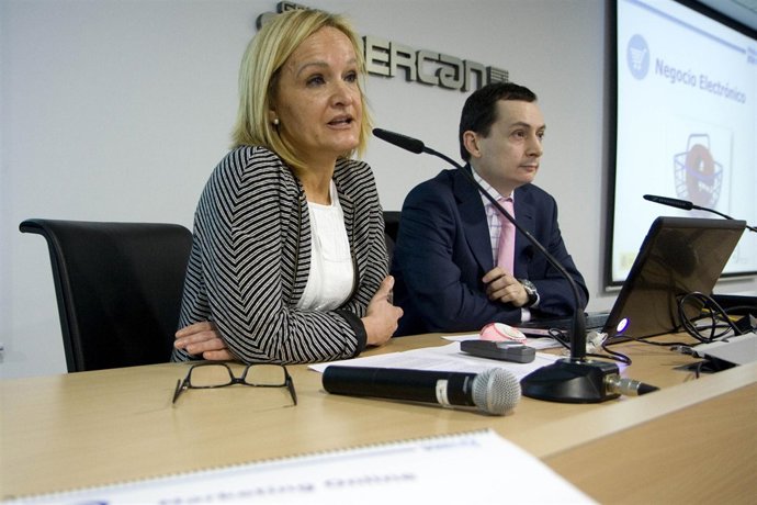 Directora Comercio Ana España