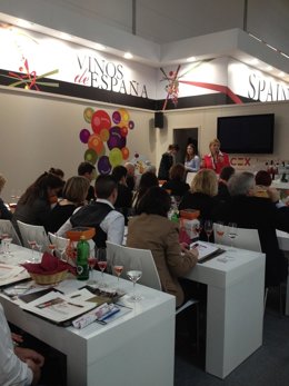 Cata de cava en el salón Prowein de Alemania