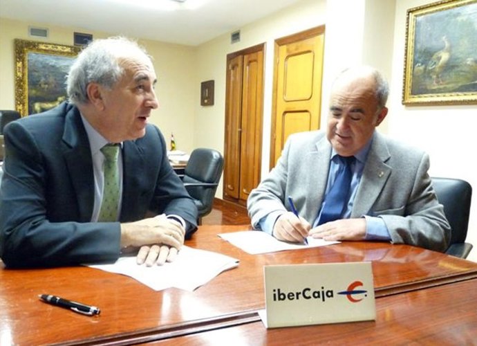 Firma convenio Ibercaja con ARPS