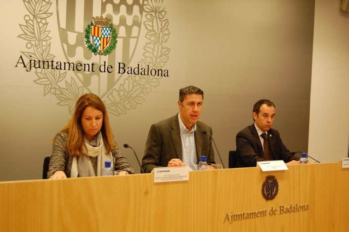 Xavier Garcia Albiol presenta 23 pisos de bancos para alquiler social