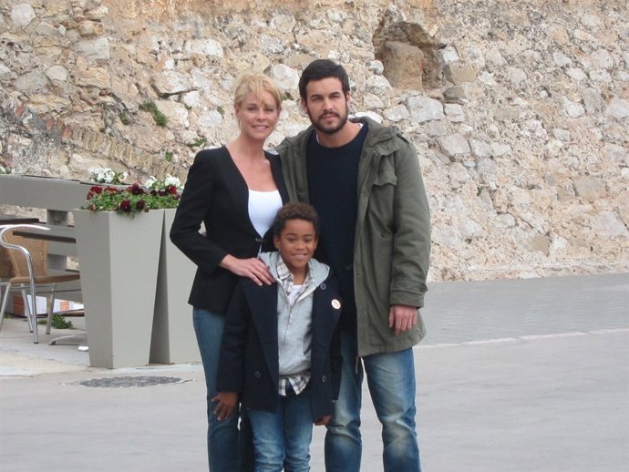 Belén Rueda, Mario Casas y Larsson do Amaral en el rodaje de 'Ismael'