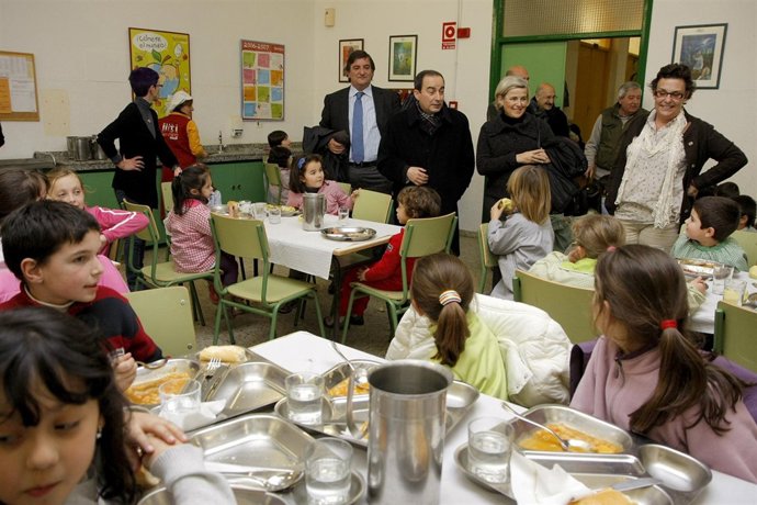 Serna Visita El Colegio 'Príncipe De Asturias', De Ramales