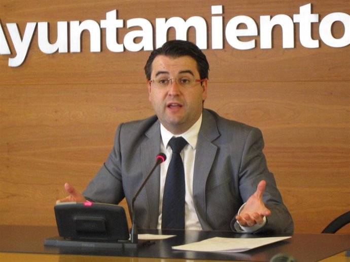 Javier Merino presenta la moción