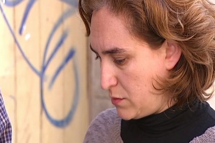 Colau no descarta acciones legales contra Cifuentes