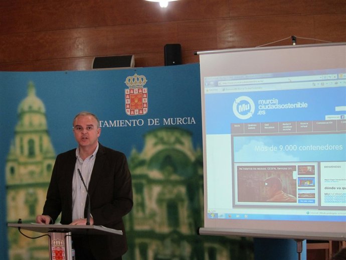 El concejal de Limpieza Urbana y Gestión de Residuos, José Ros