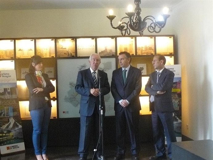 Acto de presentación de la Oficina Central de Turismo de Aragón.