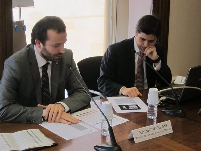 Raimond Blasi y Jordi Bailach durante la presentación del informe de la Omic