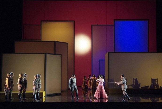 El Teatro Verdi de Triestre representa 'Carmen' del Palau de les Arts