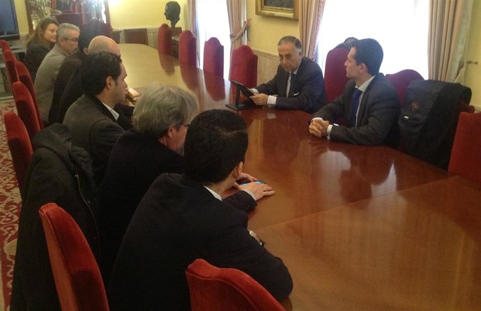 Reunión en Subdelegación del Gobierno con el sector del metal.