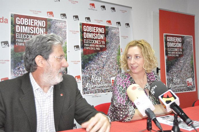 Adolfo Barrena y Patricia Luquin, de IU-Aragón. 