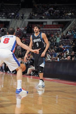 Ricky Rubio (Minnesotta Timberwolves) y José Manuel Calderón (Toronto Raptors)