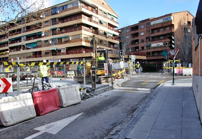 Obras del Metro de Granada en calle Alondra