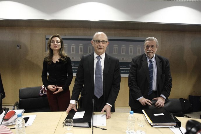 Montoro, Currás, Beteta y grupo en el Consejo de Política Fiscal y Financiera