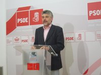 El PSOE extremeño resalta que De Cospedal "ha dado una lección" al "barón rosita" Monago "de cómo hay que abrir" los PAC