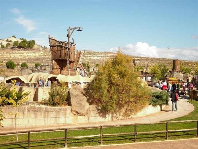 Parque De Dinópolis En Teruel