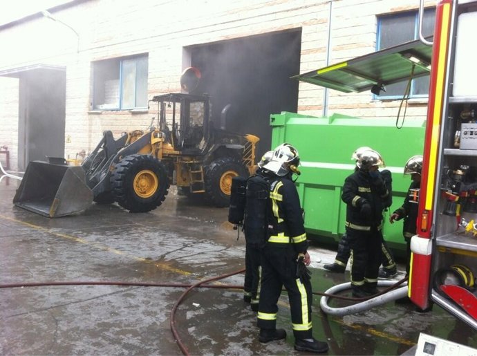 Incendio retroexcavadora