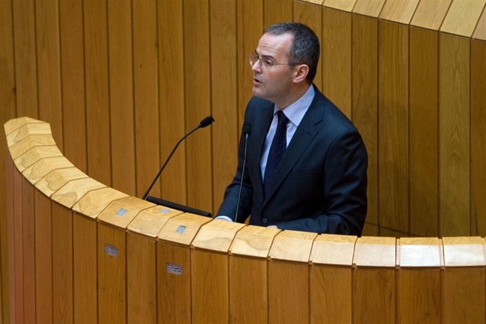 El Conselleiro Jesús Vázquez En El Parlamento.