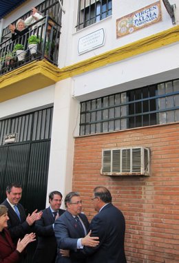 Zoido en la inauguración de la calle Virgen de la Palma Coronada