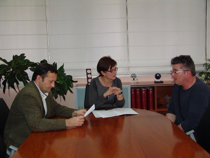 Valverde entrega la resolución de la explotación de pizarra