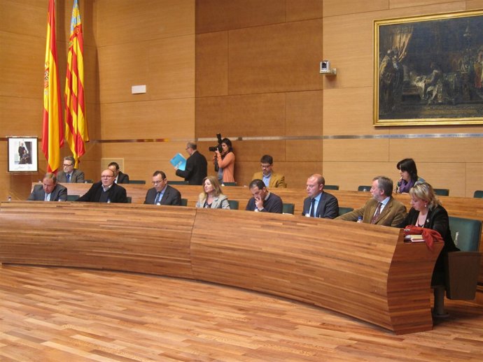 Los gupos de la oposición en la Diputación de Valencia durante el pleno