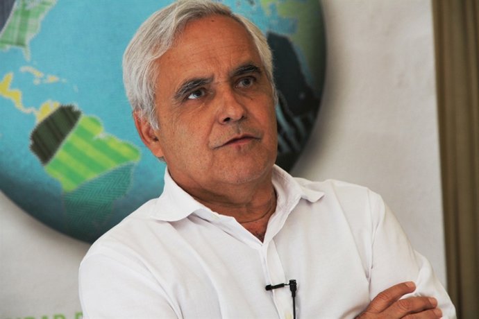  El Escritor Juan Cruz 