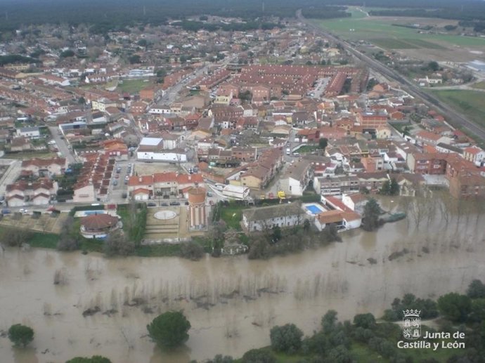 Desbordamiento del Cega en Viana (Valladolid)