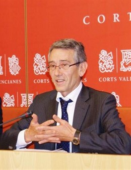 Piden la comparecencia de Pons