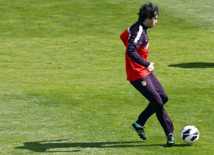 Tiago en un entrenamiento del Atlético Madrid