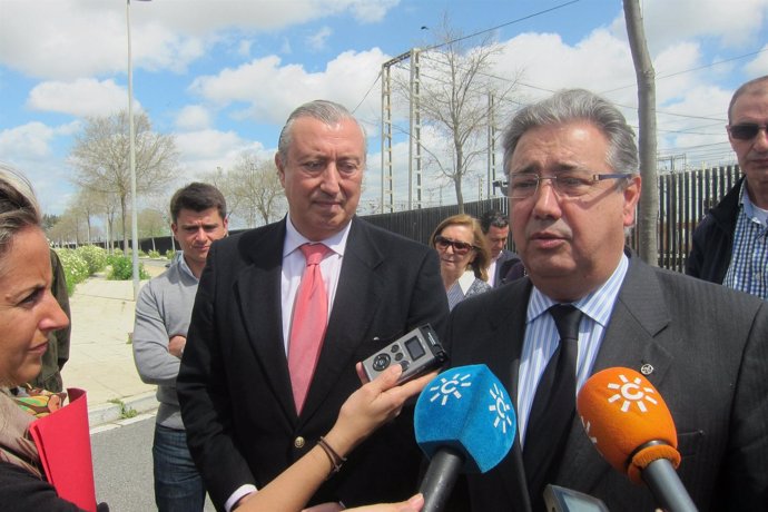 El alcalde de Sevilla, Juan Ignacio Zoido, en declaraciones a los periodistas