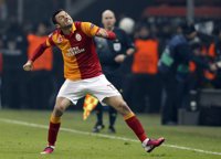 El Galatasaray ensaya con el Istanbul (2-0) antes de visitar el Bernabéu