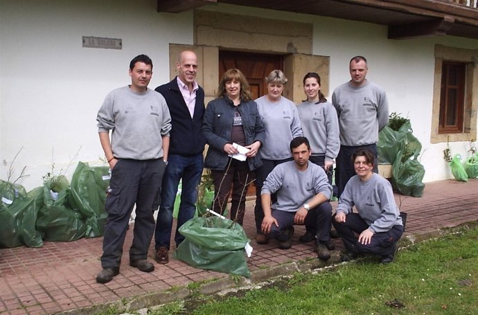 Reparto árboles Medio Cudeyo
