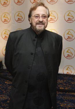 Music producer Phil Ramone arrives at the 2006 Latin Recording Academy "Person o