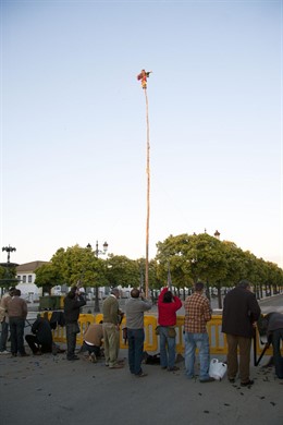 Imagen de Judas en Hinojos en la celebración de la 'Tirada del Judas'.