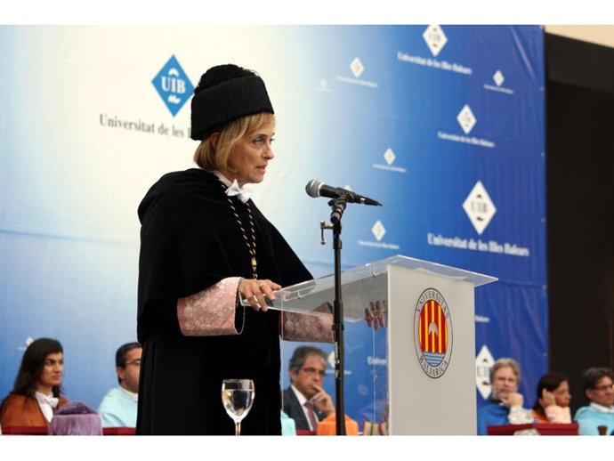 Montserrat Casas, rectora de la UIB