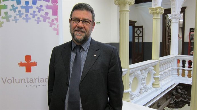 El coordinador provincial de Cruz Roja Zaragoza, Antonio González