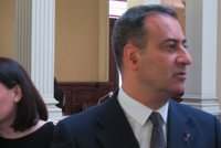 Lastra (PSOE) recuerda que una modificación del reglamento de la JGPA requiere una "mayoría considerable"