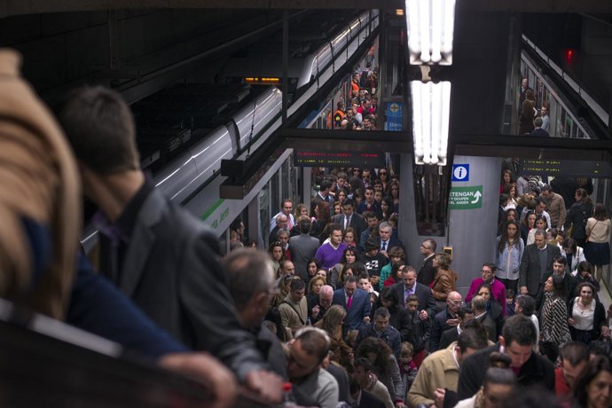 Ocupación del metro sevillano durante la Semana Santa