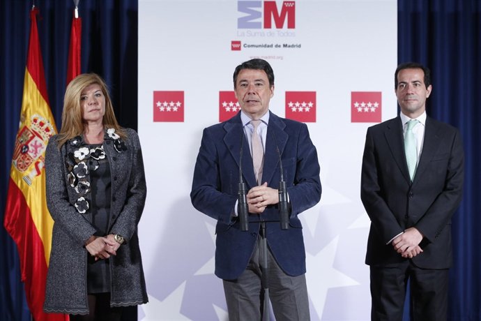 Reunión de la Comunidad de Madrid con un centenar de alcaldes de la región