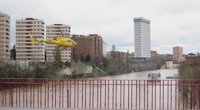 Dos helicópteros se incorporan a la búsqueda de un joven en el Pisuerga,